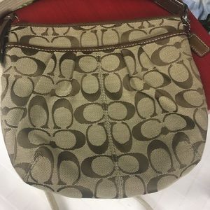 Lovely COACH Crossbody Handbag!